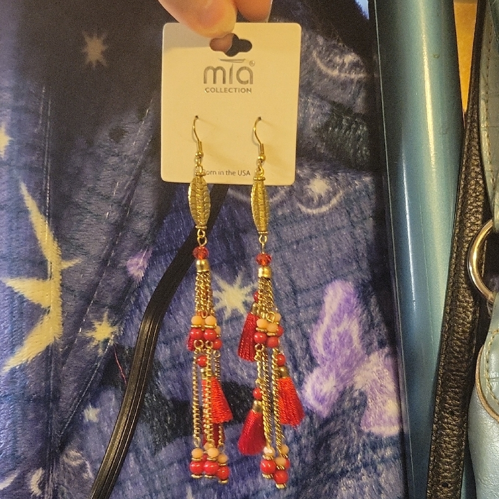 NWT MIA COLLECTION Vibrant Red and Gold Tone Beaded & Chain Dangle Earrings